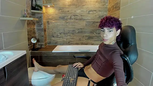 Snapshot of _Lemmon_ chatting on December 9, 8:29 pm Lemmon online show from December 9, 8:29 pm