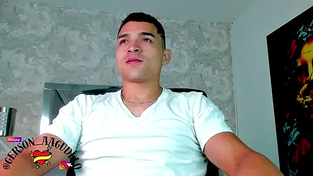 Snapshot of gerson_zt chatting on February 27, 12:19 am gerson zt online show from February 27, 12:19 am