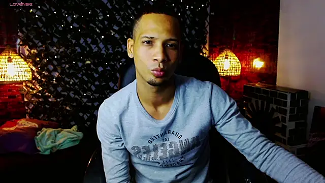 Snapshot of SonicJ25 chatting on January 26, 3:38 am SonicJ25 online show from January 26, 3:38 am