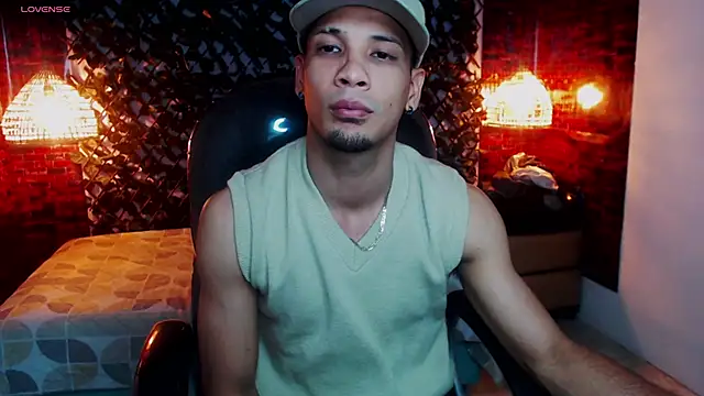 Snapshot of SonicJ25 chatting on March 12, 3:13 am SonicJ25 online show from March 12, 3:13 am