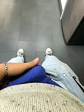 cricrimsBarcelona online show from February 3, 7:18 am