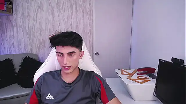 MrWilliseo online show from March 12, 7:43 pm