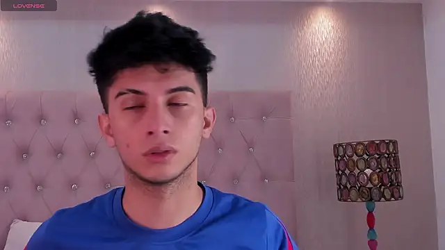 MrWilliseo online show from March 26, 8:02 pm