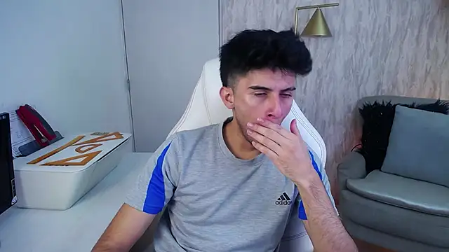 MrWilliseo online show from March 25, 7:51 pm