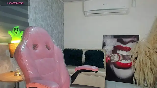 KENDER21  online show from December 18, 9:22 pm