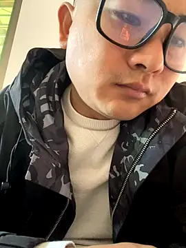 lixiaoshuai8 online show from December 4, 5:58 am