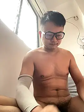 lixiaoshuai8 online show from October 12, 11:54 pm