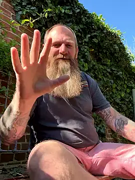 Ice mannHH online show from April 22, 2:22 pm