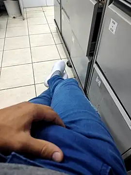 gatmoreno1 online show from January 17, 6:54 pm