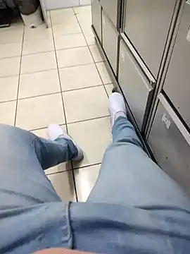 Snapshot of gatmoreno1 chatting on November 1, 2:54 pm gatmoreno1 online show from November 1, 2:54 pm