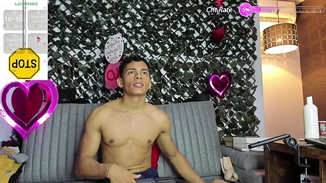 Snapshot of _EUFRATES_ chatting on February 18, 4:49 pm EUFRATES online show from February 18, 4:49 pm