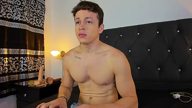Snapshot of Angel_Cuervo chatting on January 24, 12:41 pm Angel Cuervo online show from January 24, 12:41 pm