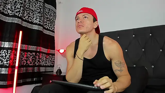 Snapshot of Angel_Cuervo chatting on March 17, 12:04 pm Angel Cuervo online show from March 17, 12:04 pm