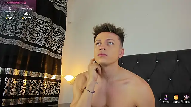 Snapshot of Angel_Cuervo chatting on January 31, 12:40 pm Angel Cuervo online show from January 31, 12:40 pm