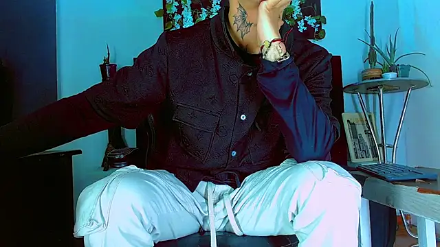 HannibalLester online show from April 20, 2:47 am