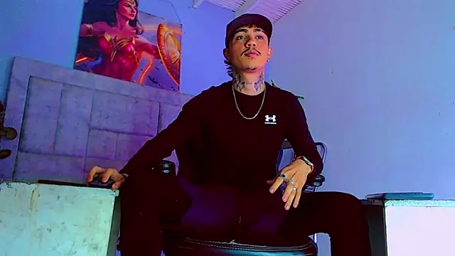 Snapshot of HannibalLester chatting on October 17, 1:15 pm HannibalLester online show from October 17, 1:15 pm