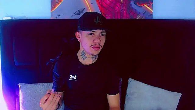 HannibalLester online show from November 17, 3:53 am