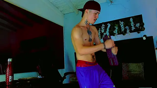 HannibalLester online show from March 14, 4:19 am