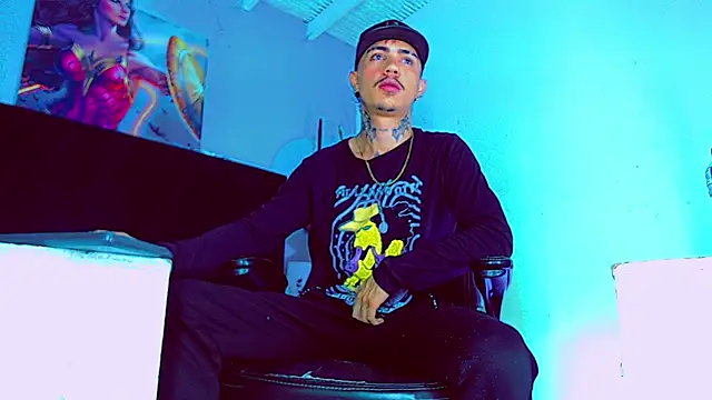 Snapshot of HannibalLester chatting on October 25, 4:36 am HannibalLester online show from October 25, 4:36 am