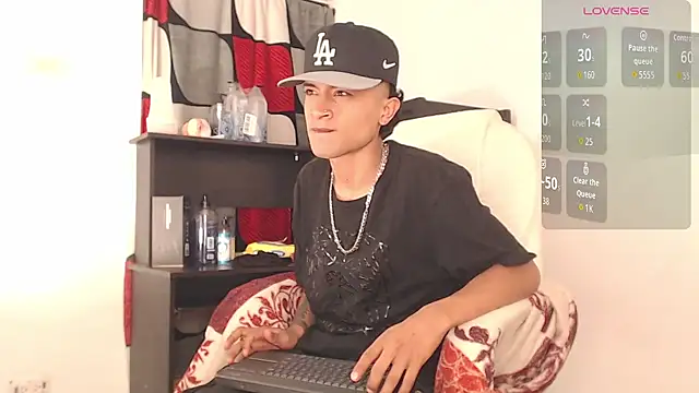 Edward Milleer online show from September 20, 2:39 pm