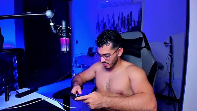 BrunoD31 online show from December 5, 5:36 am