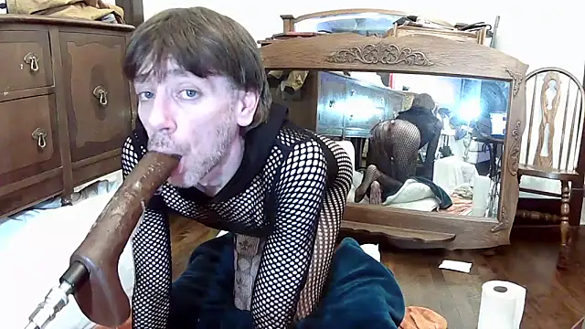 MaxJr8008 online show from November 3, 8:51 am