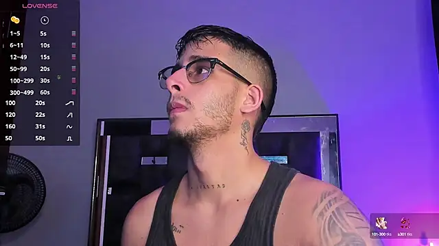 Snapshot of iamcamiloo_ chatting on March 11, 11:48 pm iamcamiloo online show from March 11, 11:48 pm