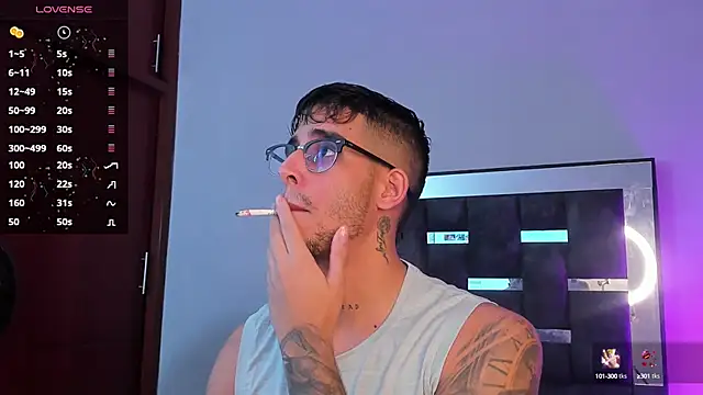 Snapshot of iamcamiloo_ chatting on March 4, 1:34 am iamcamiloo online show from March 4, 1:34 am