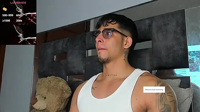 Snapshot of iamcamiloo_ chatting on September 10, 3:49 am iamcamiloo online show from September 10, 3:49 am