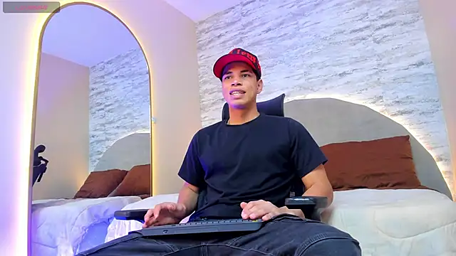 Snapshot of Benjamin_More chatting on February 28, 4:10 pm Benjamin More online show from February 28, 4:10 pm