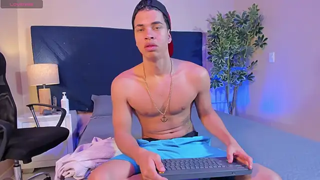 Snapshot of Benjamin_More chatting on February 27, 1:13 am Benjamin More online show from February 27, 1:13 am