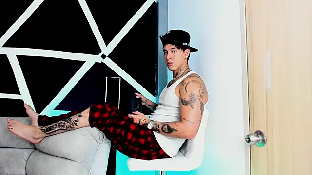 Snapshot of JUSTIN_FULLER1 chatting on October 17, 6:45 pm JUSTIN FULLER1 online show from October 17, 6:45 pm