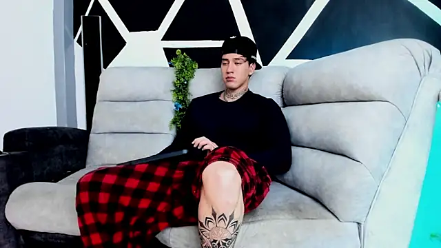 Snapshot of JUSTIN_FULLER1 chatting on October 20, 7:29 pm JUSTIN FULLER1 online show from October 20, 7:29 pm