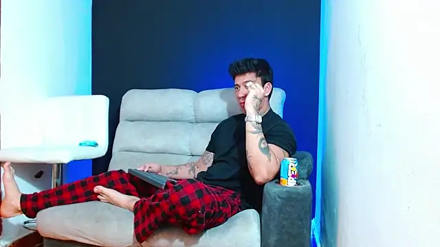 JUSTIN FULLER1 online show from February 15, 10:18 pm