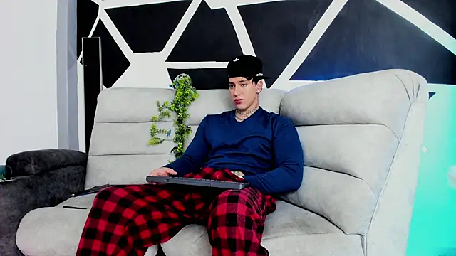 Snapshot of JUSTIN_FULLER1 chatting on October 25, 5:03 pm JUSTIN FULLER1 online show from October 25, 5:03 pm