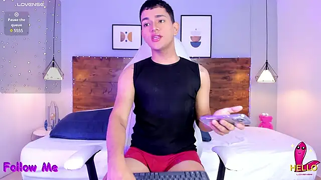 Snapshot of ander_deimond_ chatting on February 4, 12:55 pm ander deimond online show from February 4, 12:55 pm