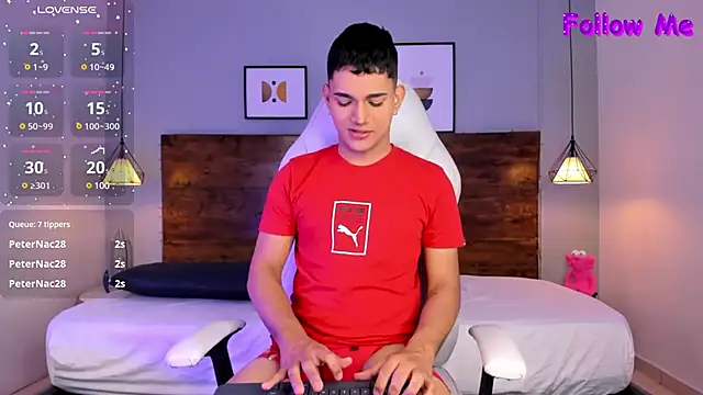 Snapshot of ander_deimond_ chatting on February 11, 2:24 pm ander deimond online show from February 11, 2:24 pm