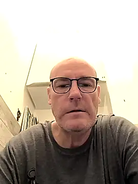 Snapshot of bogland33 chatting on February 8, 12:50 pm bogland33 online show from February 8, 12:50 pm