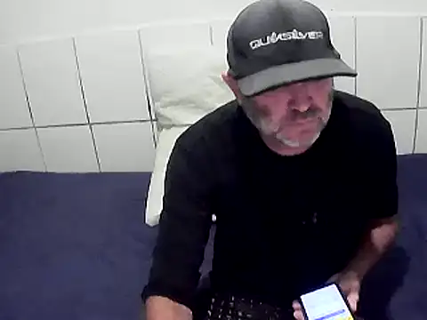 pierdona online show from April 25, 7:33 pm