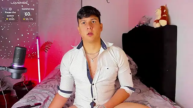 ANDREZALVAREZ online show from April 16, 9:50 pm