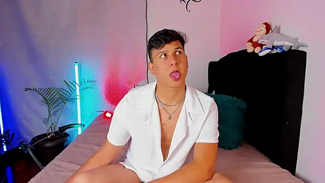 ANDREZALVAREZ online show from April 5, 3:03 am