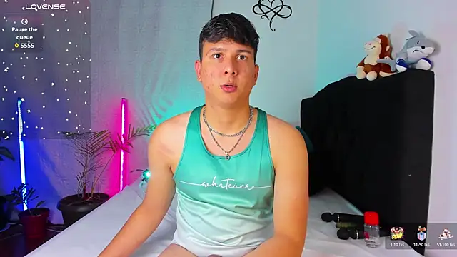 ANDREZALVAREZ online show from April 12, 3:42 am