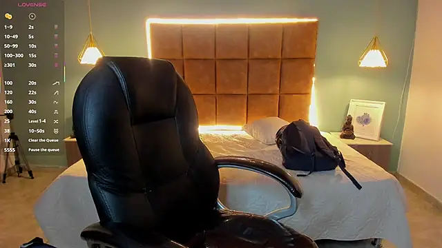 Snapshot of AlejooTwink chatting on September 29, 7:43 pm AlejooTwink online show from September 29, 7:43 pm