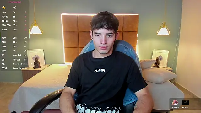 Snapshot of AlejooTwink chatting on October 8, 3:11 am AlejooTwink online show from October 8, 3:11 am