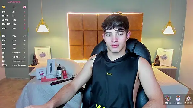 Snapshot of AlejooTwink chatting on September 25, 3:05 am AlejooTwink online show from September 25, 3:05 am