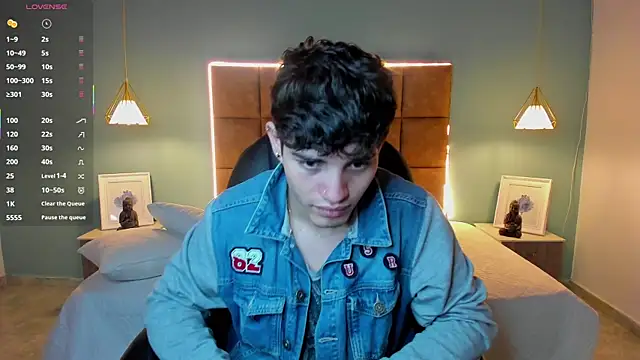 Snapshot of AlejooTwink chatting on October 7, 2:59 am AlejooTwink online show from October 7, 2:59 am