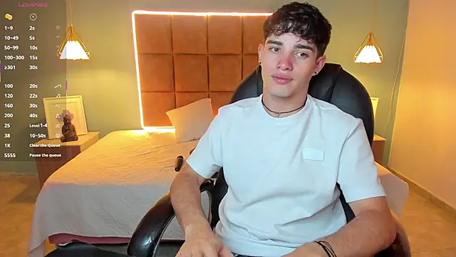 AlejooTwink online show from October 22, 3:10 am