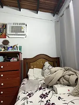 Snapshot of Leo_bunny_hot chatting on October 19, 8:45 pm Leo bunny hot online show from October 19, 8:45 pm