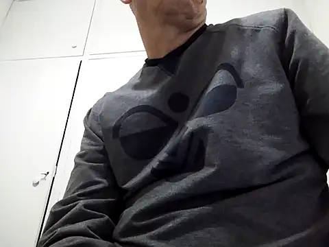 Snapshot of kopgelhadi chatting on January 23, 5:52 pm kopgelhadi online show from January 23, 5:52 pm