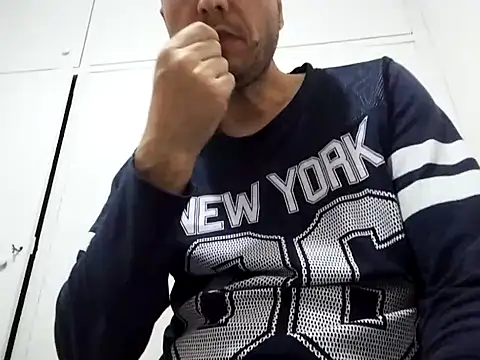 Snapshot of kopgelhadi chatting on December 8, 6:17 pm kopgelhadi online show from December 8, 6:17 pm